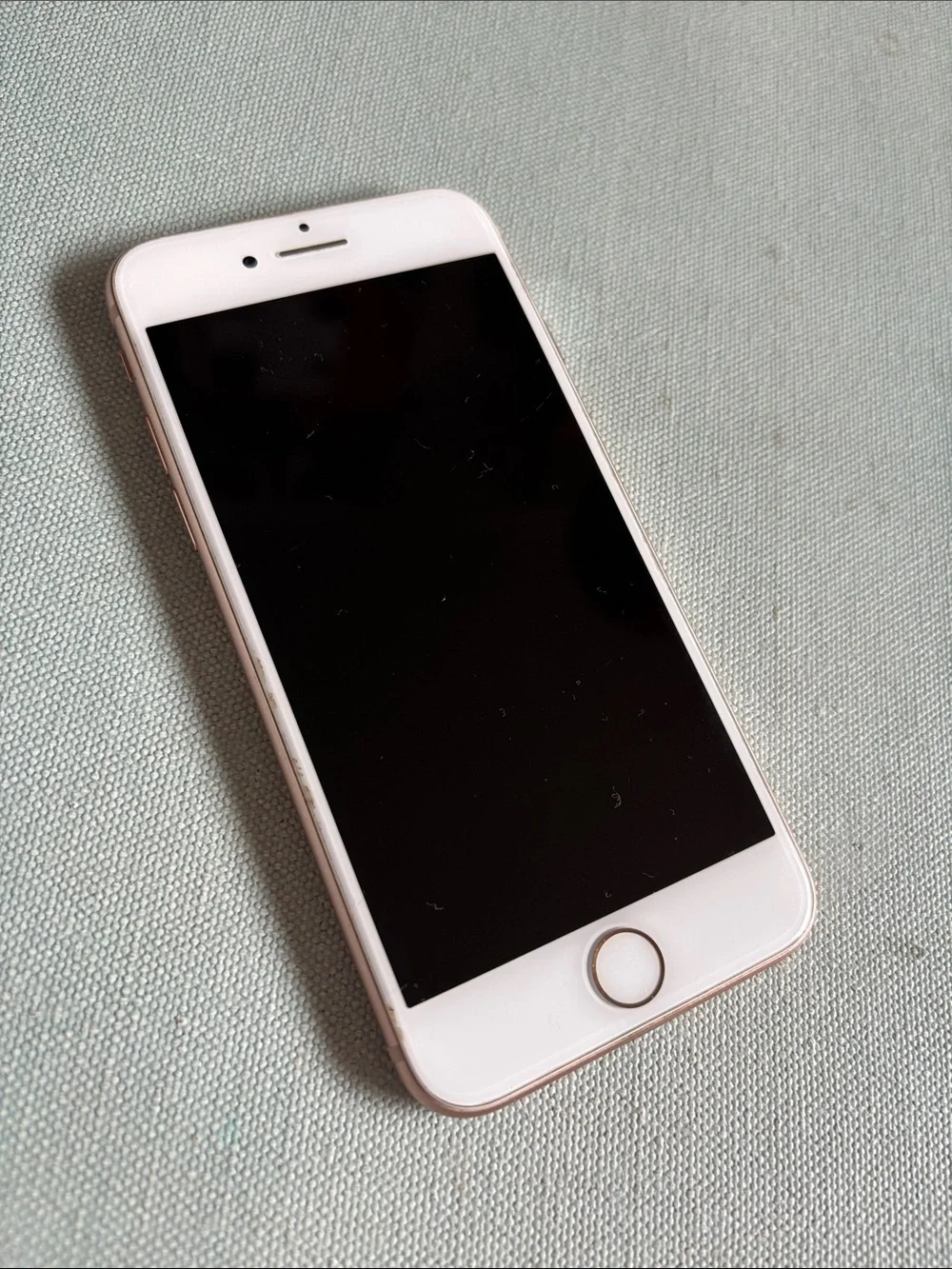 Apple iPhone 8 Rose Gold ****FOR PARTS ONLY****